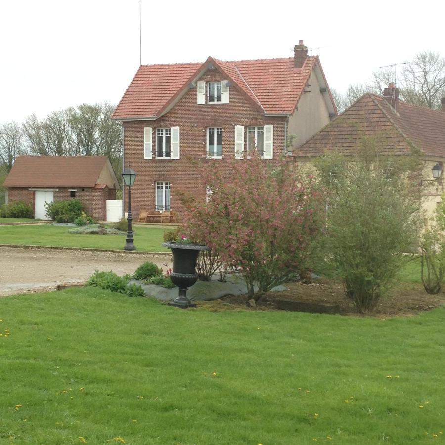 La Maison D'Amis Auneuil Exterior foto